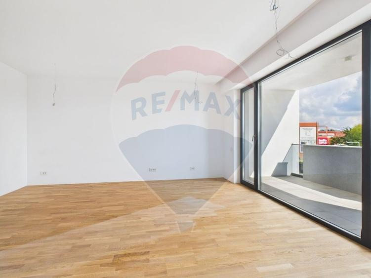 Apartament luminos cu 2 camere, zona Iancu Nicolae, Residence 5 - 6
