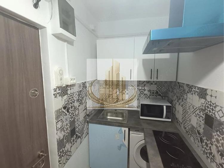Garsonieră decomandată în Central