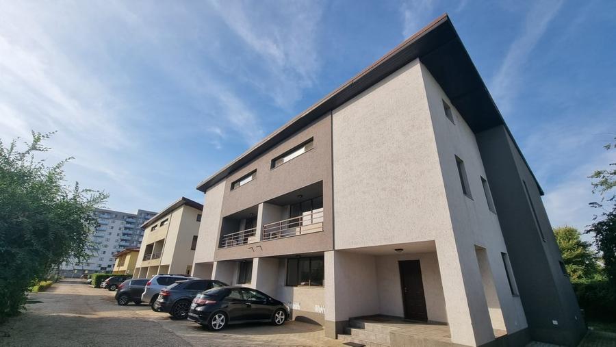 Casă cu 5 camere cu Canalizare în Pipera