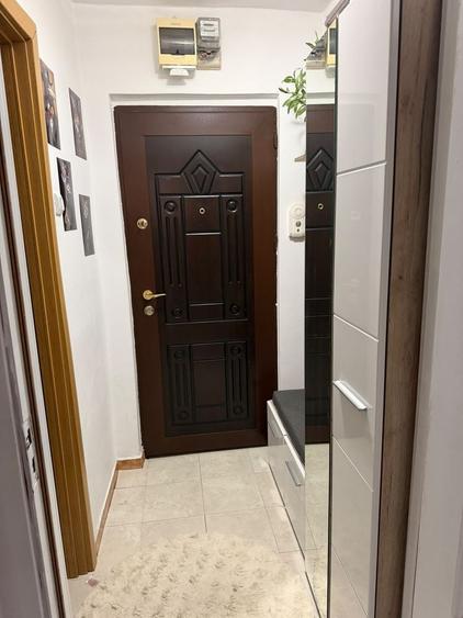 Apartament cu 2 camere decomandat în Berceni