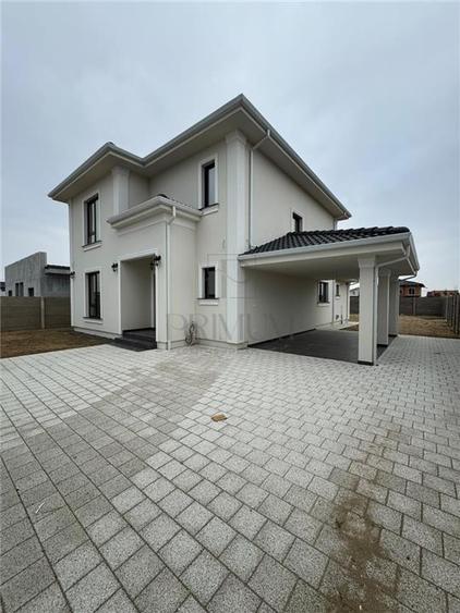 Casă individuală cu 5 camere cu Teren 522 Mp în Moșnița Nouă