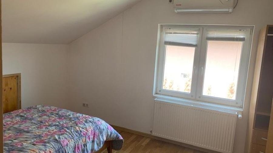 Casă individuală cu 5 camere cu Teren 375 Mp în Nord