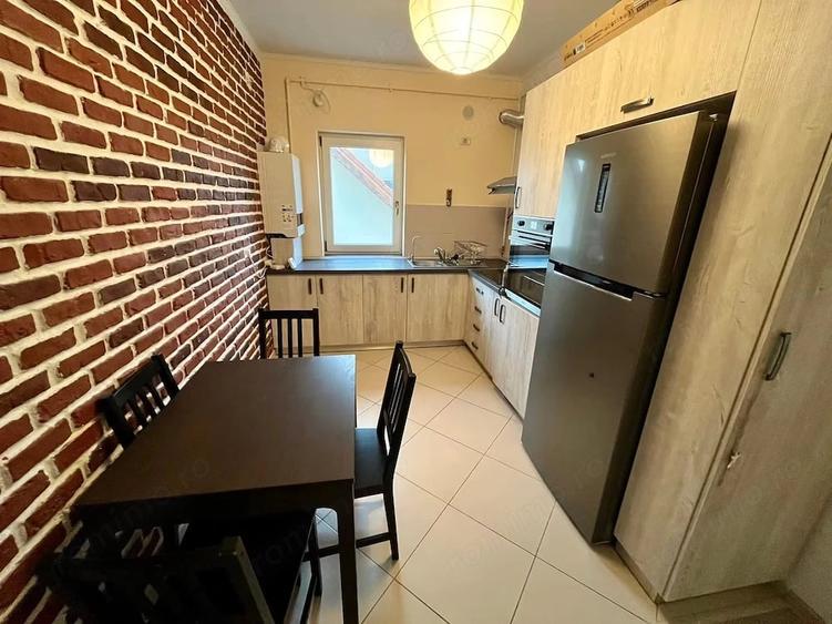 Apartament cu 2 camere decomandat în Giroc