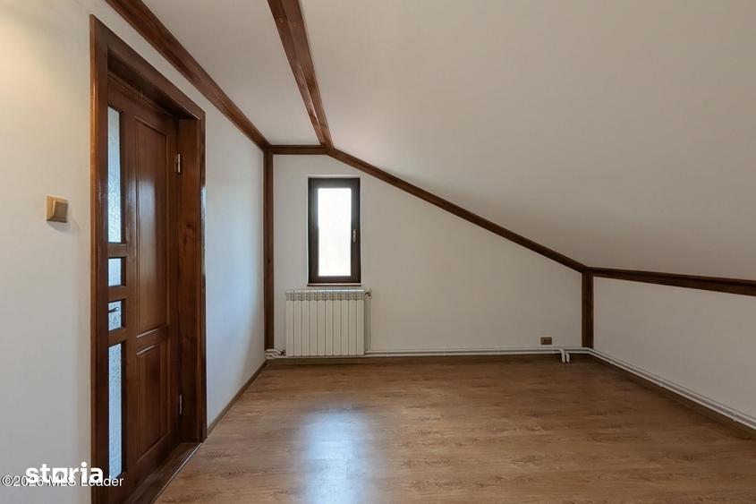 Casă cu 8 camere cu Teren 2063 Mp în Bălilești