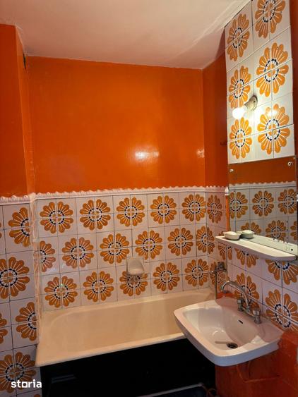 Apartament cu 3 camere decomandat în Alexandru cel Bun