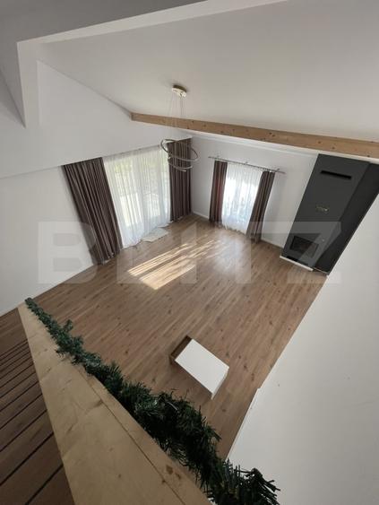 Casă individuală cu 5 camere cu Garaj în Sud-Vest