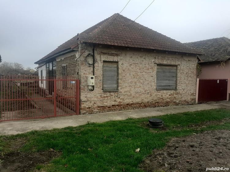 Casă cu 3 camere în Teremia Mare