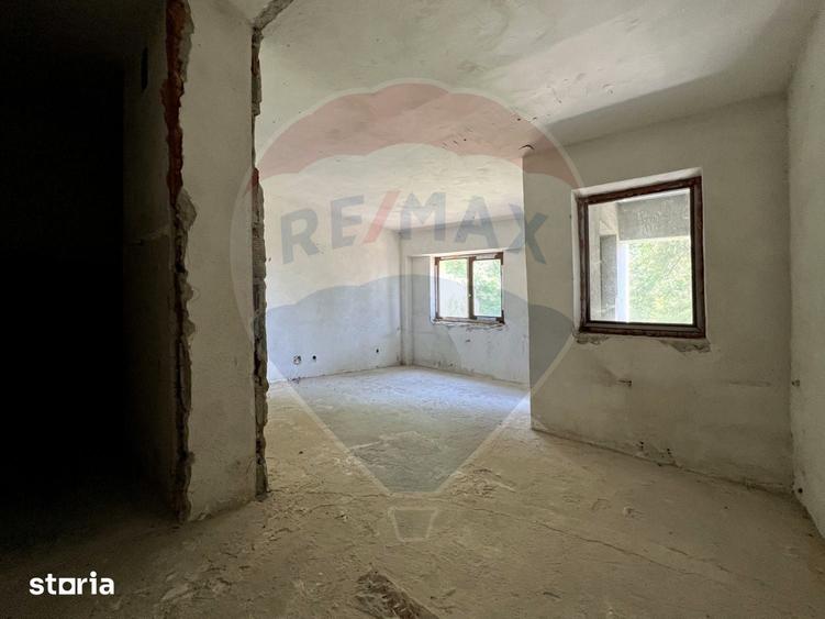 Spațiu comercial, de 2,200 mp, în Ileanda