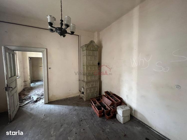 Casă cu 5 camere cu Teren 300 Mp în Central