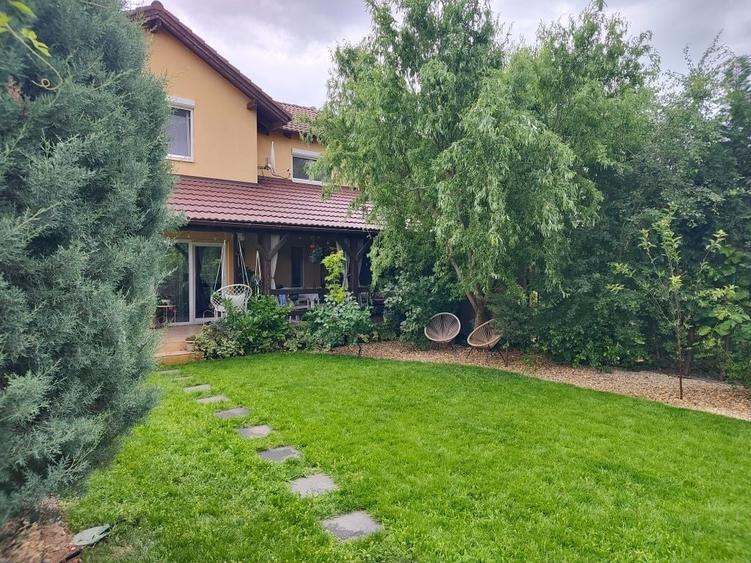 Casă cu 3 camere în Central