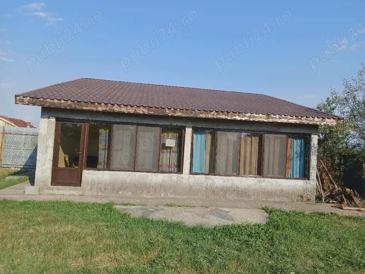 Casă cu Teren 1000 Mp în Câmpu Mare