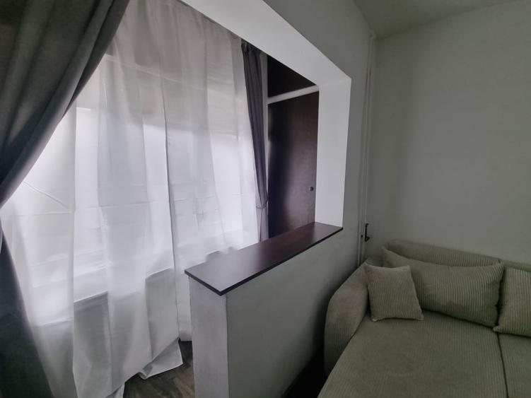 Garsonieră decomandată, mobilată în Lipovei