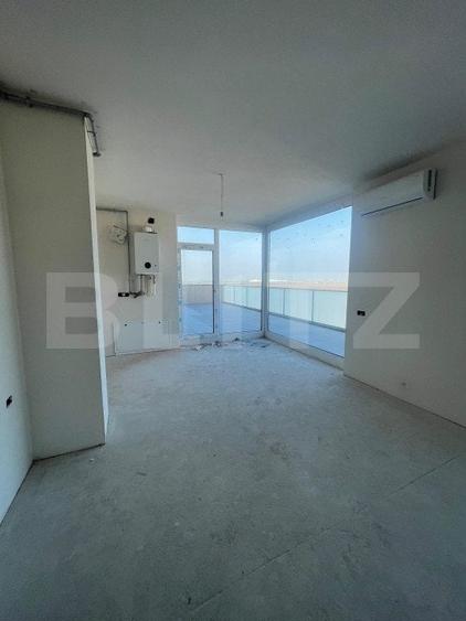 Apartament cu 3 camere semidecomandat în Torontalului
