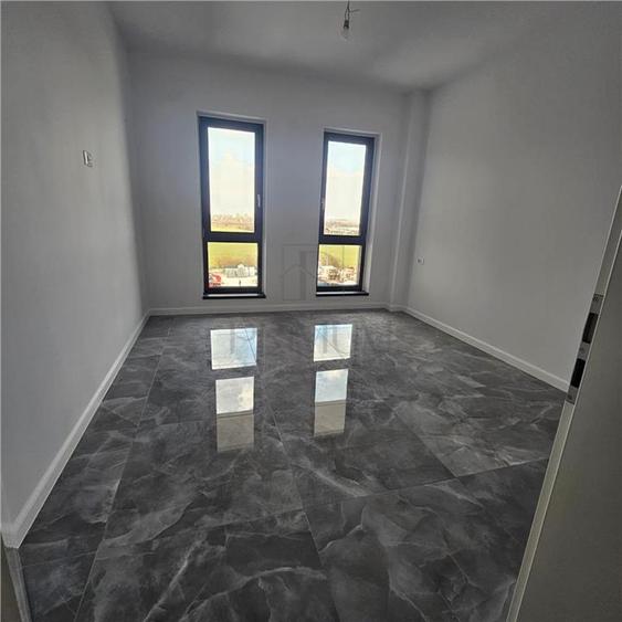Apartament cu 2 camere semidecomandat în Torontalului
