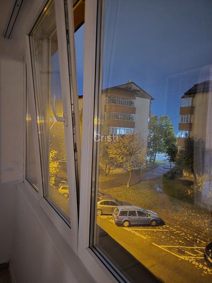 Inchiriez apartament