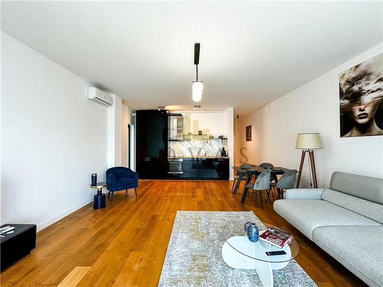 Apartament cu 3 camere semidecomandat, mobilat în Iancu Nicolae