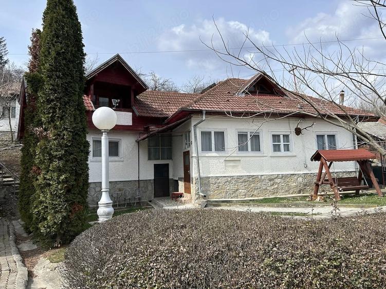 Teren de 1235 mp, în Moroeni
