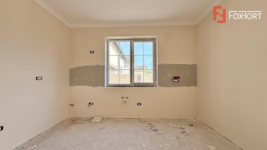 Duplex cu 4 camere cu Teren 307 Mp în Moșnița Veche