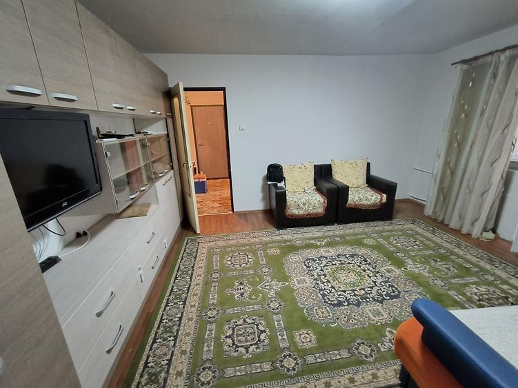 Apartament cu 2 camere semidecomandat în Iosia