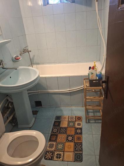 Apartament cu 2 camere semidecomandat în Calea Severinului