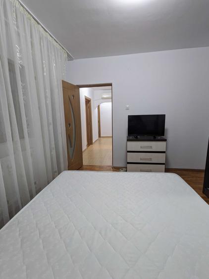 Apartament cu 2 camere decomandat în Drumul Taberei