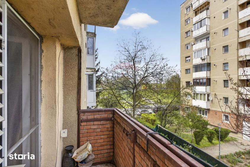 Apartament cu 5 camere în Micălaca