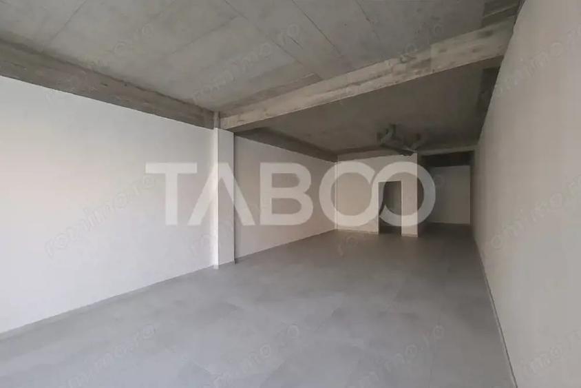 Spațiu comercial, de 120 mp, în Central