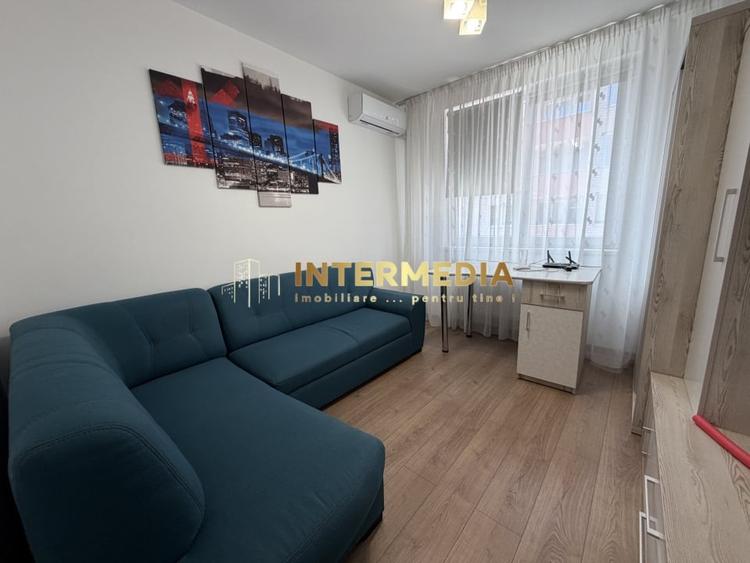 Apartament cu 3 camere decomandat, mobilat în Ultracentral