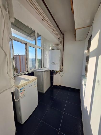 Apartament cu 3 camere decomandat, mobilat în Tineretului