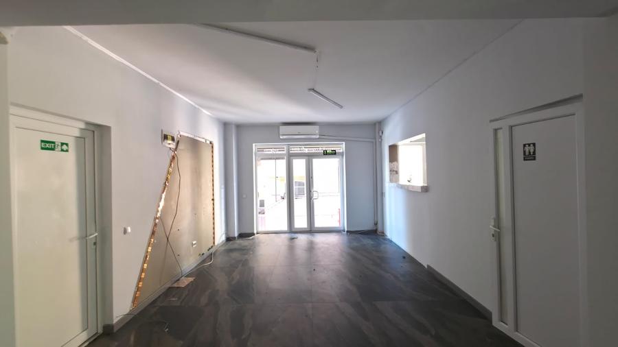 Spațiu comercial, de 80 mp, în Florești