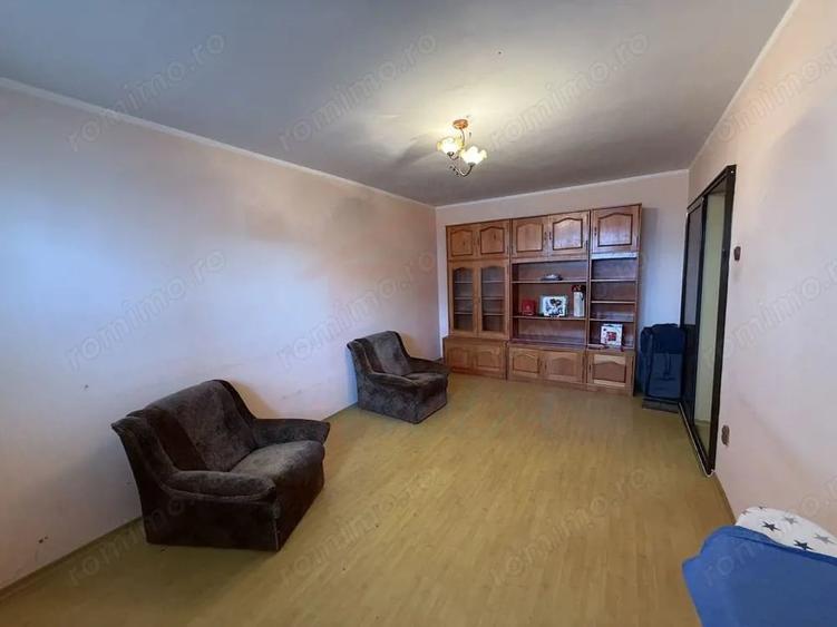 Apartament cu 2 camere decomandat în Micro 20