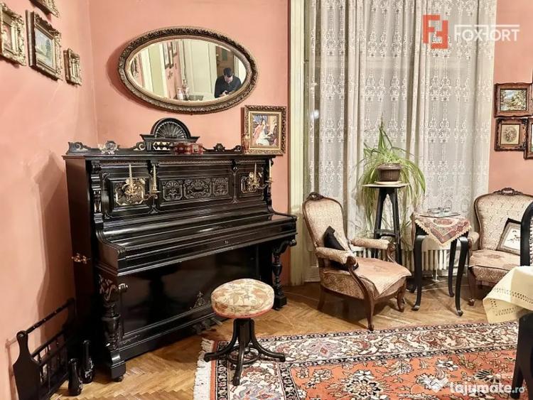 Apartament cu 4 camere decomandat în Exterior Vest