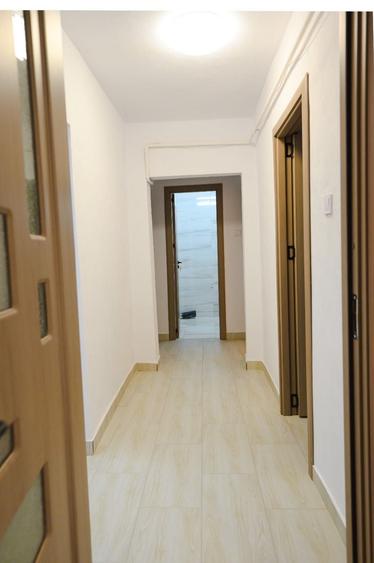 Apartament cu 4 camere decomandat în Ostroveni