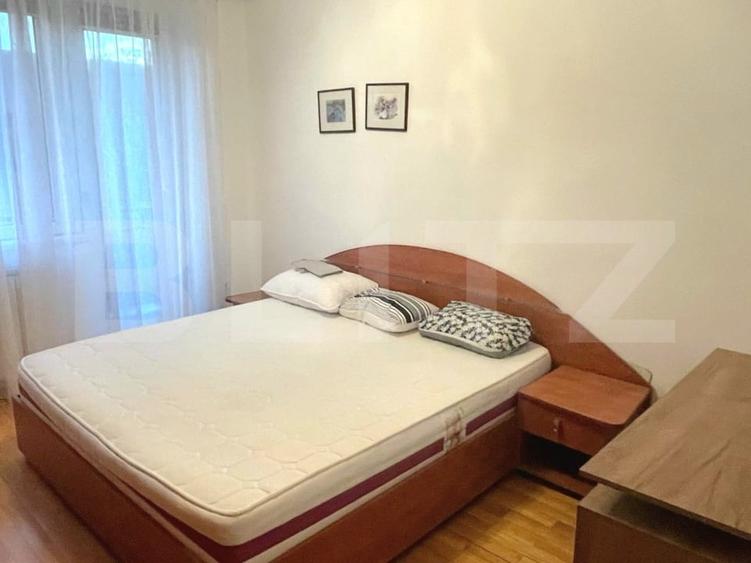 Apartament cu 3 camere decomandat, mobilat în Ultracentral