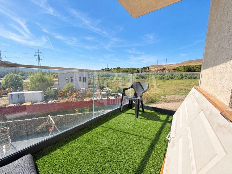 Apartament cu 3 camere semidecomandat în Florești