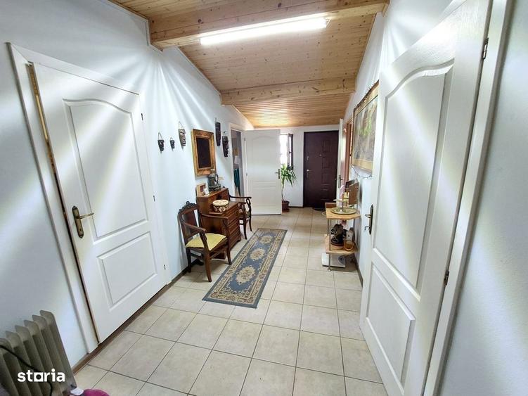 Casă cu 4 camere în Adânca
