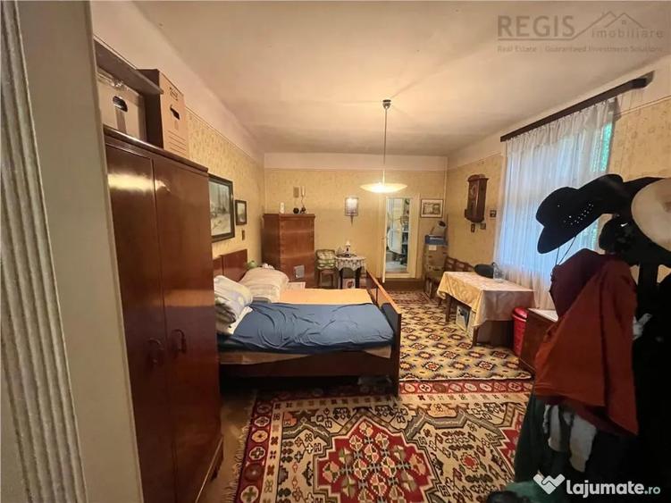 Casă cu 5 camere cu Teren 1590 Mp în Schei
