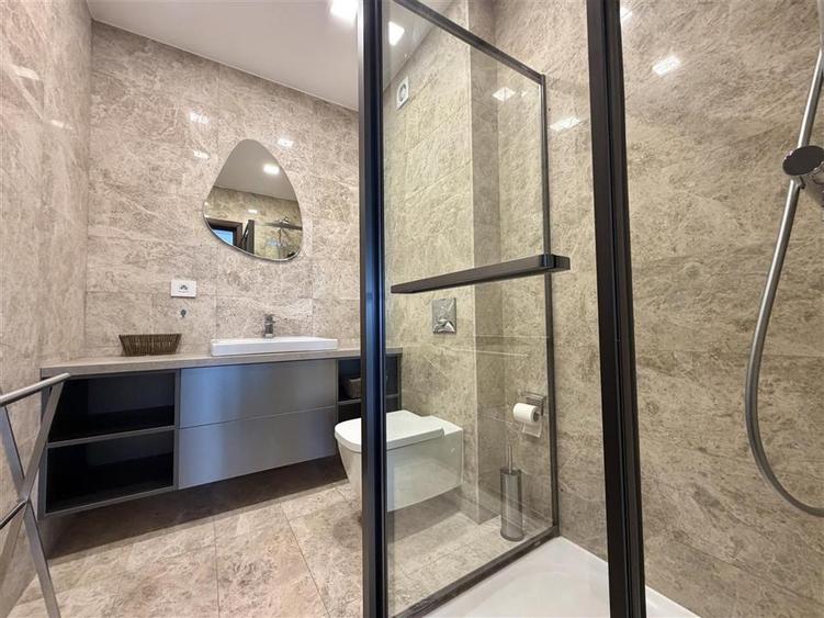 Apartament cu 3 camere decomandat, mobilat în Herăstrău