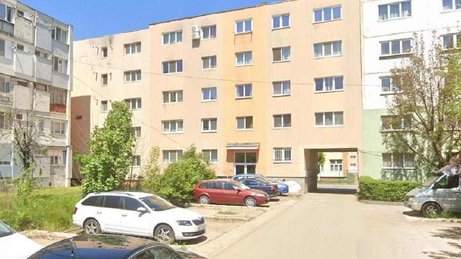 Apartament cu 3 camere decomandat în Sud-Est