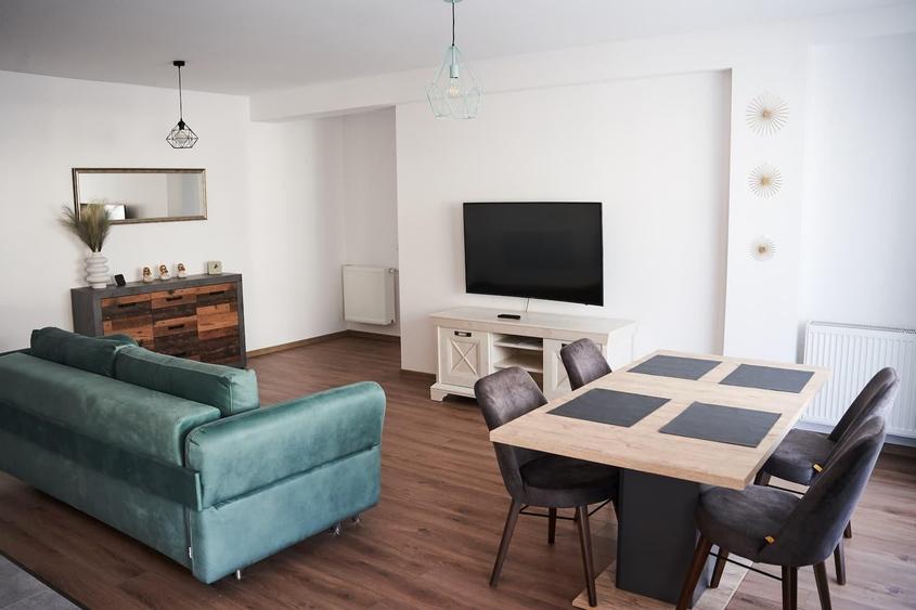 Apartament cu 3 camere în Piața Cluj