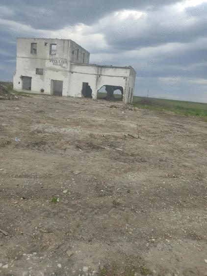 Spațiu comercial, în Corabia