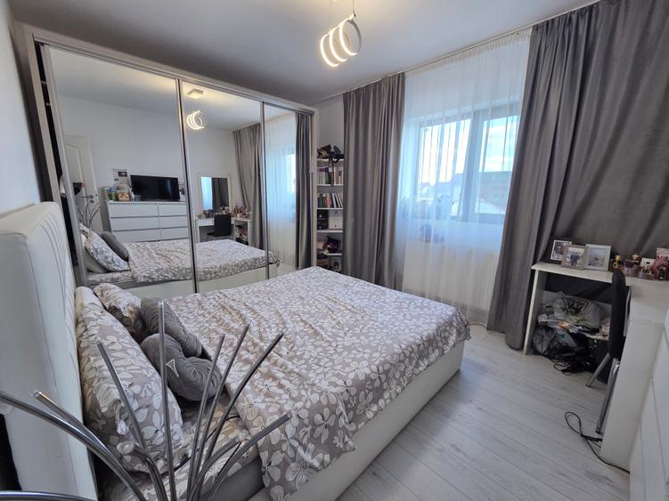 Casă individuală cu 4 camere cu Teren 500 Mp în Haliu