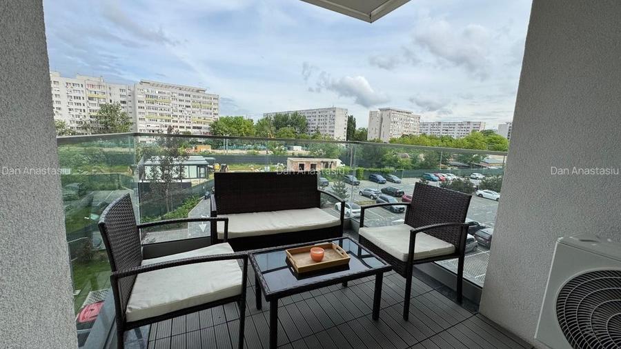 Apartament cu 2 camere decomandat în P-ta Presei Libere