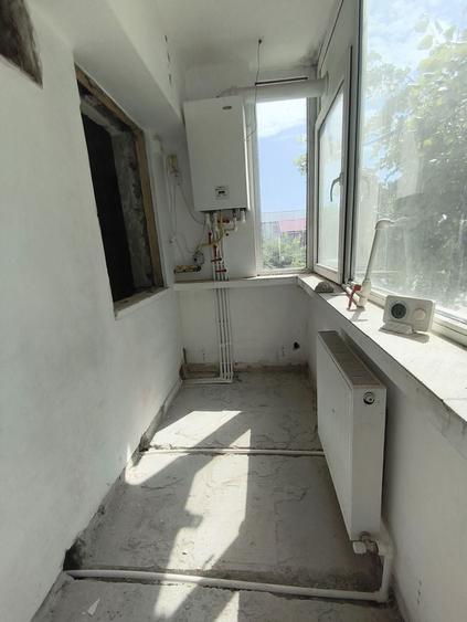 Apartament cu 3 camere decomandat în Anda