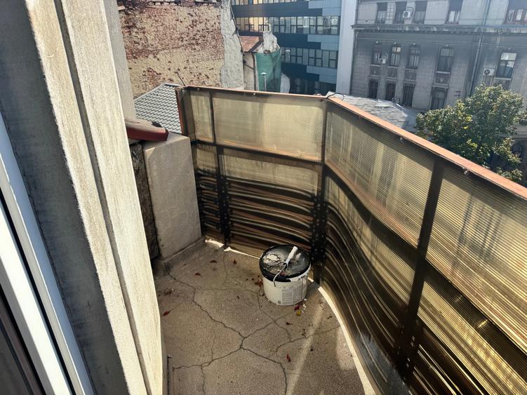 Apartament cu 2 camere decomandat în P-ța Universității