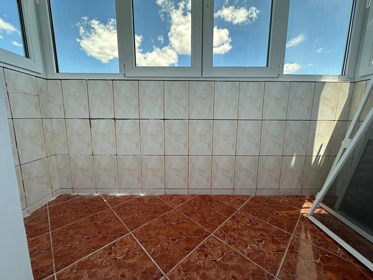 Apartament cu 3 camere decomandat în Barieră