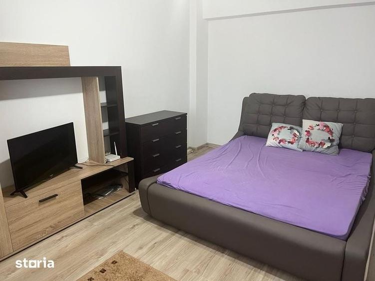 Garsonieră decomandată în Central