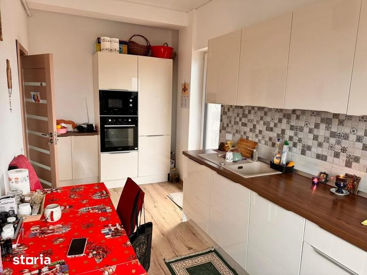 Apartament cu 2 camere decomandat în Lumina