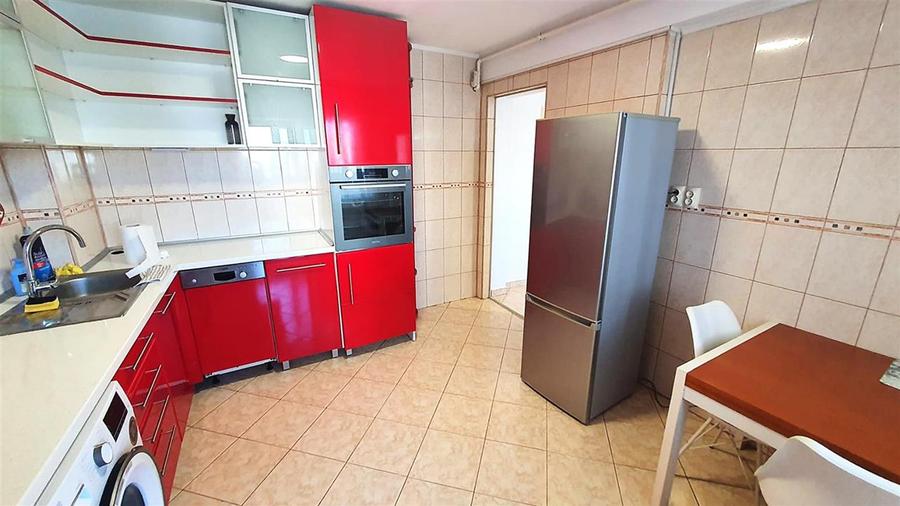 Apartament cu 2 camere decomandat, mobilat în Ultracentral