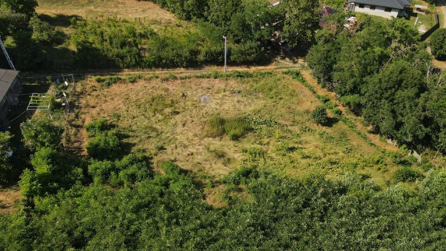 Teren Construcții intravilan de 1631 mp, în Moimești
